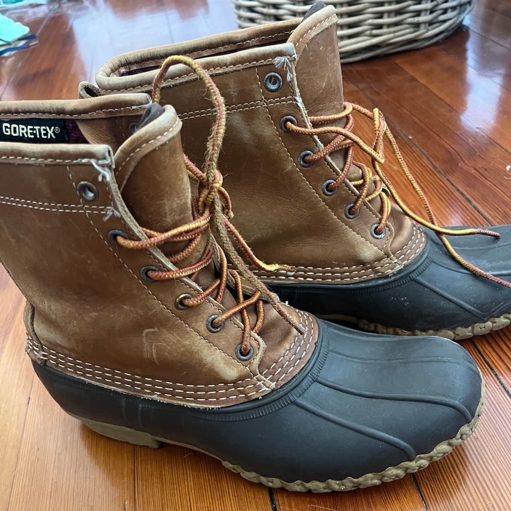 L.L. Bean Women's Bean Boots, insulated - Picture 2 of 5